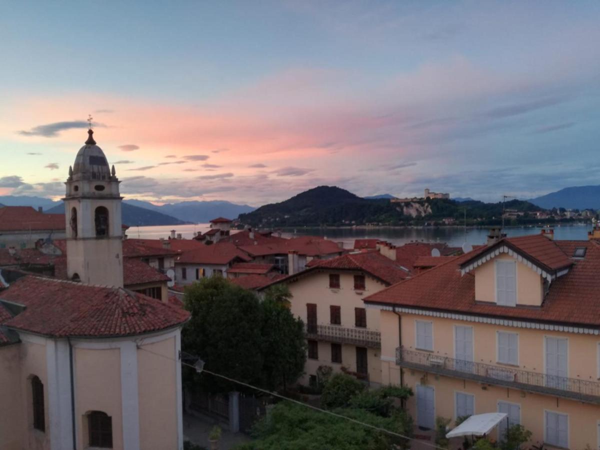 Appartamento Le Due Rocche Арона Екстер'єр фото